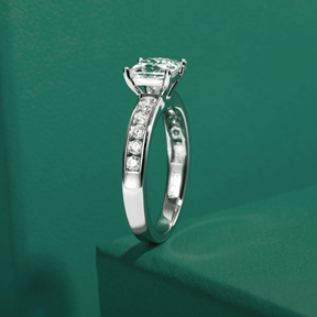Anel Solitário Princess com Moissanite – Ouro Branco 18k