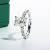 Anel Promise Lumière com Moissanite – Ouro Branco 18k