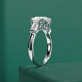 Anel Tríade Brilhante com Moissanite – Ouro Branco 18k