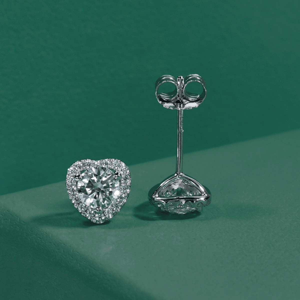 Brinco Coração com Moissanite – Prata 925