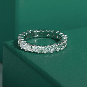 Aliança Duchess com Moissanite – Ouro Branco 18k