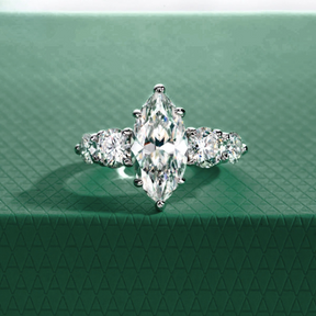 Anel Siena Moissanite - Ouro Branco 18k