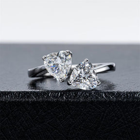 Anel Laço de Amor com Moissanite – Ouro Branco 18k