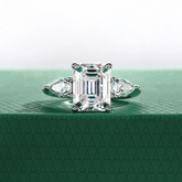 Anel Esmera Moissanite - Ouro Branco 18k