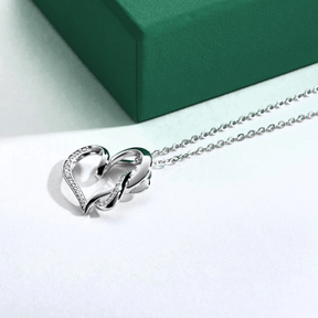Colar Amor Eterno com Moissanite – Ouro Branco 18k