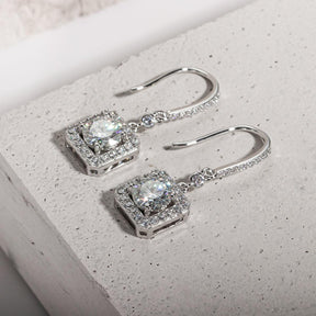 Brinco Gota Prisma com Moissanite – Prata 925