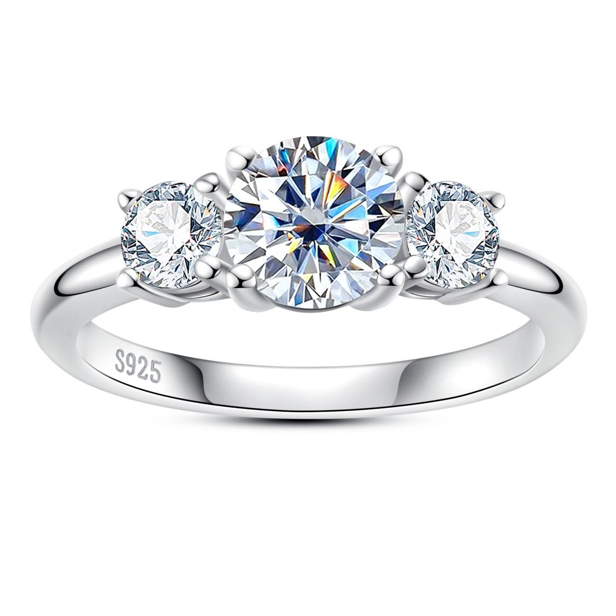 Anel Triplo Brilho com Moissanite – Elegância e Luminosidade