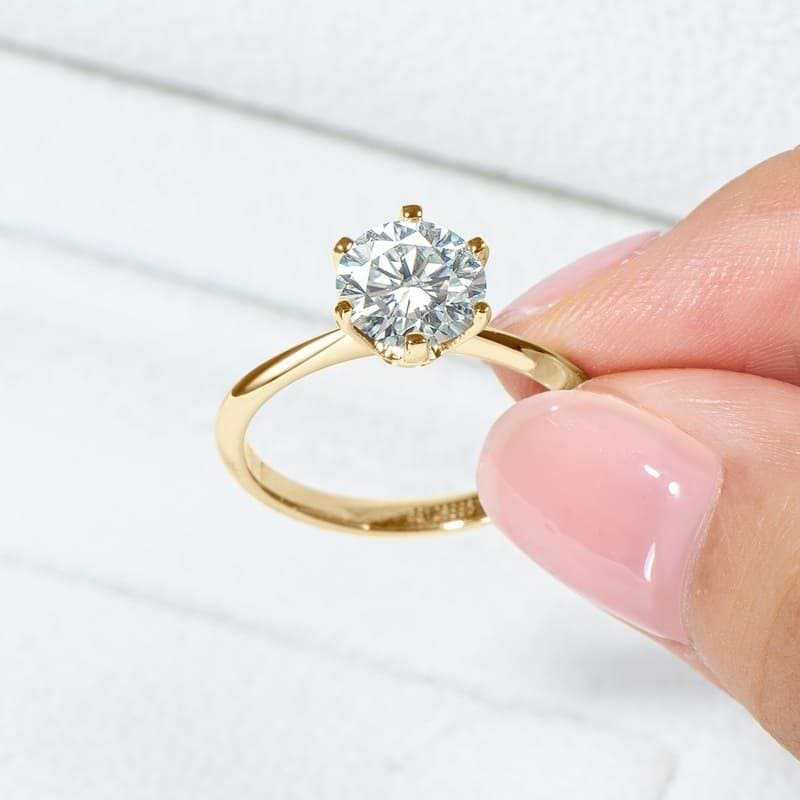 Anel Solitário Moissanite Brilho e Sofisticação - Ouro 18k