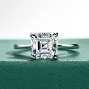 Anel Solitário Aisling com Moissanite – Ouro Branco 18k