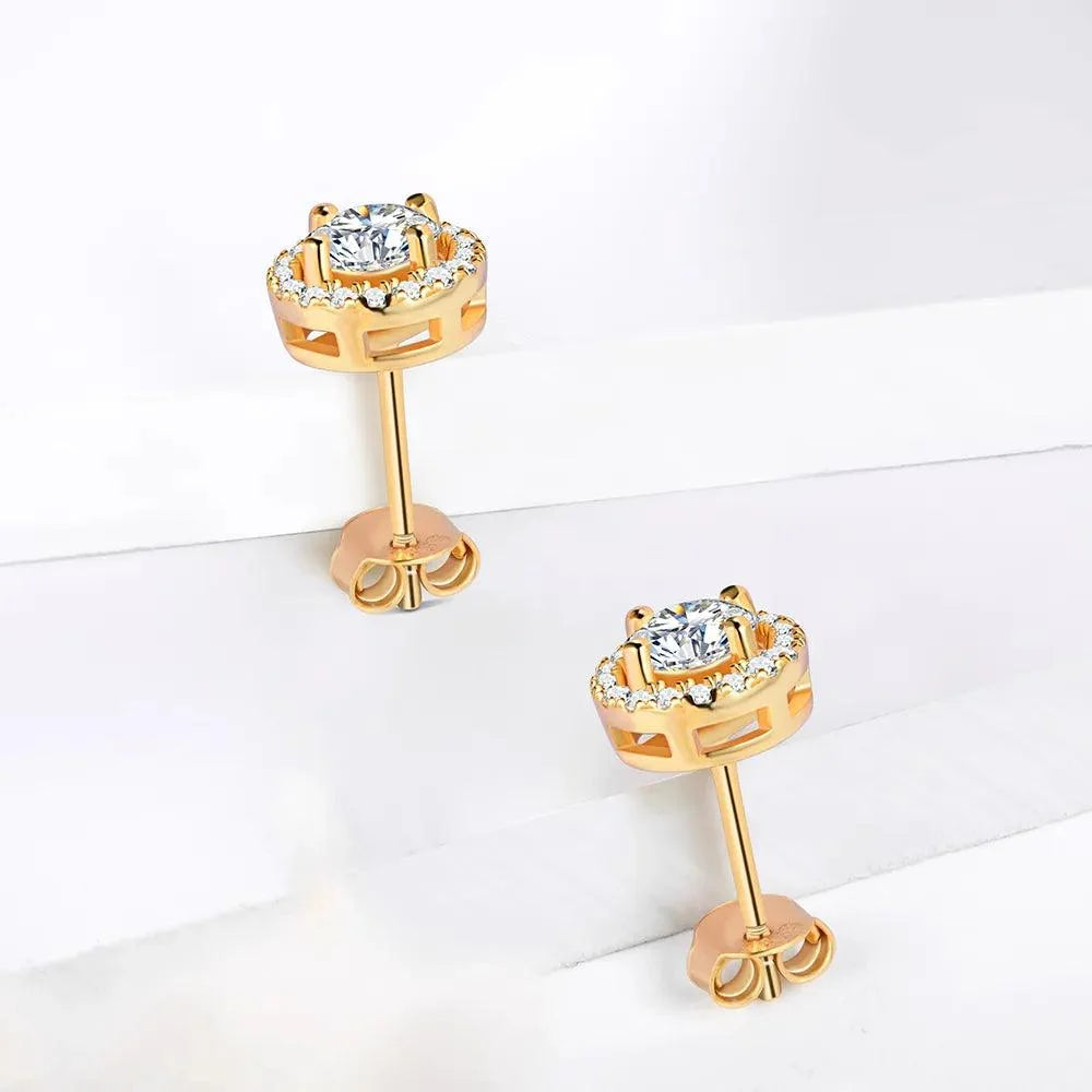 Brinco Cravejado com Moissanite – Ouro 18k