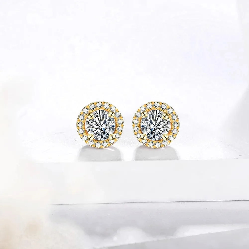 Brinco Cravejado com Moissanite – Ouro 18k