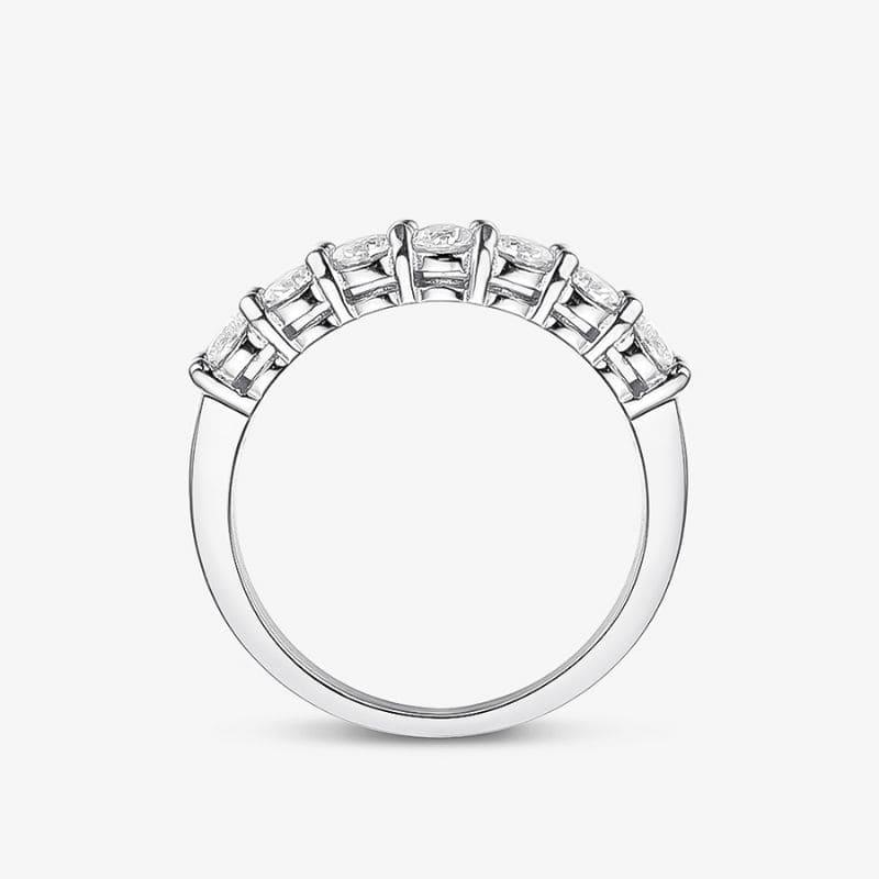 Anel Meia Aliança Eternity com Moissanite