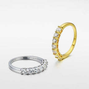 Anel Meia Aliança Eternity com Moissanite