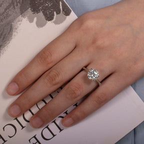 Anel Solitário com Moissanite Brilhante – Prata 925