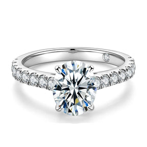 Anel Solitário Oval com Moissanite – Prata 925