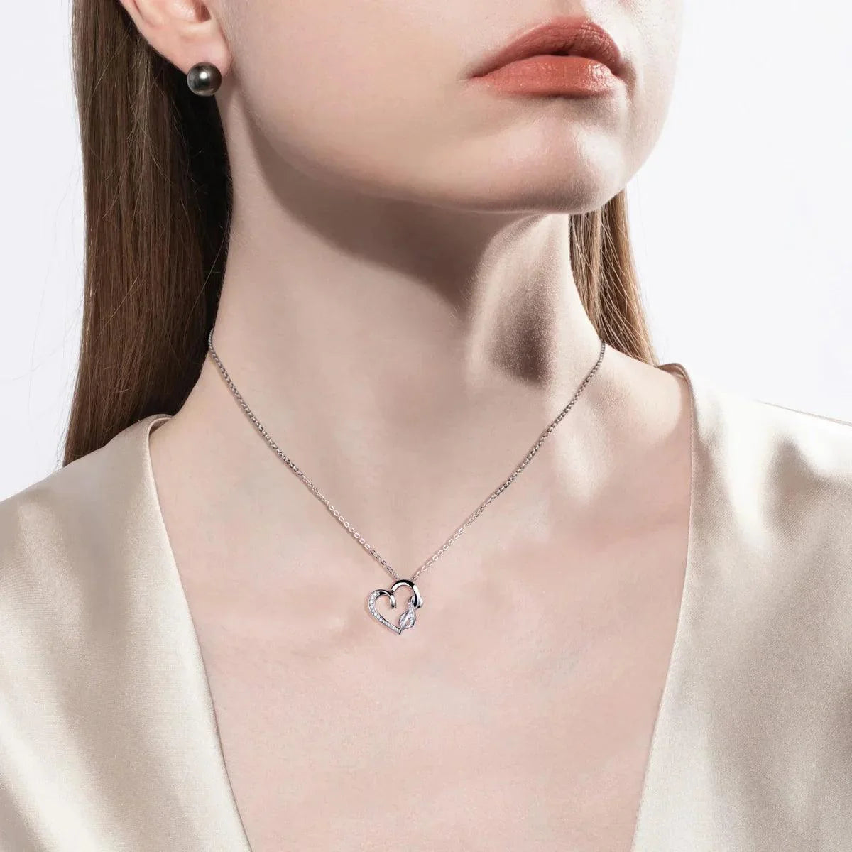 Colar Amor Eterno com Moissanite – Ouro Branco 18k