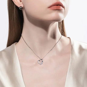 Colar Amor Eterno com Moissanite – Ouro Branco 18k