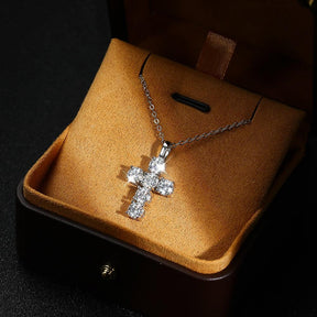 Colar Crucifixo com Moissanite – Prata 925