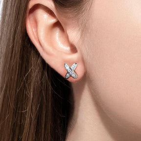 Brinco Cruz com Moissanite – Prata 925