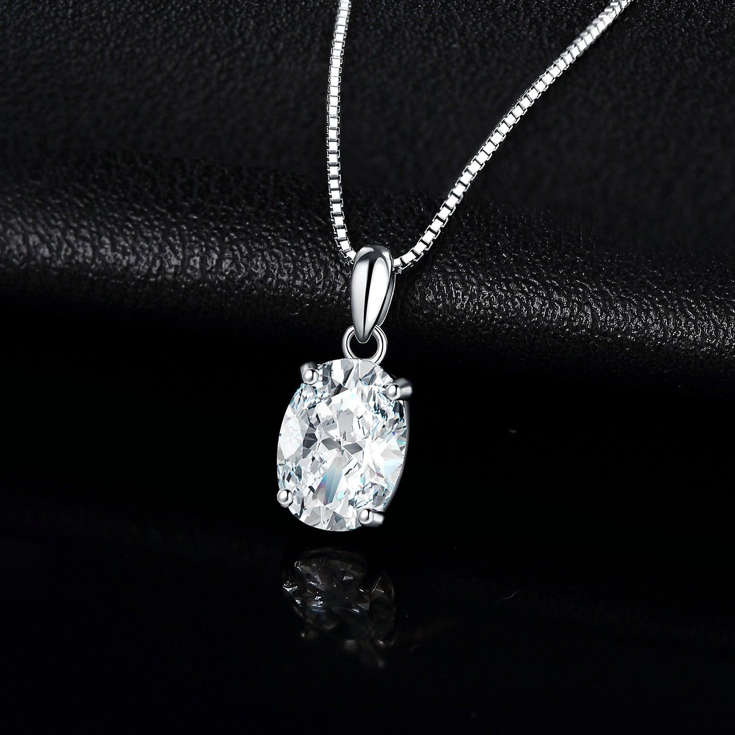 Colar Oval com Moissanite – 4 Garras em Ouro Branco 18k