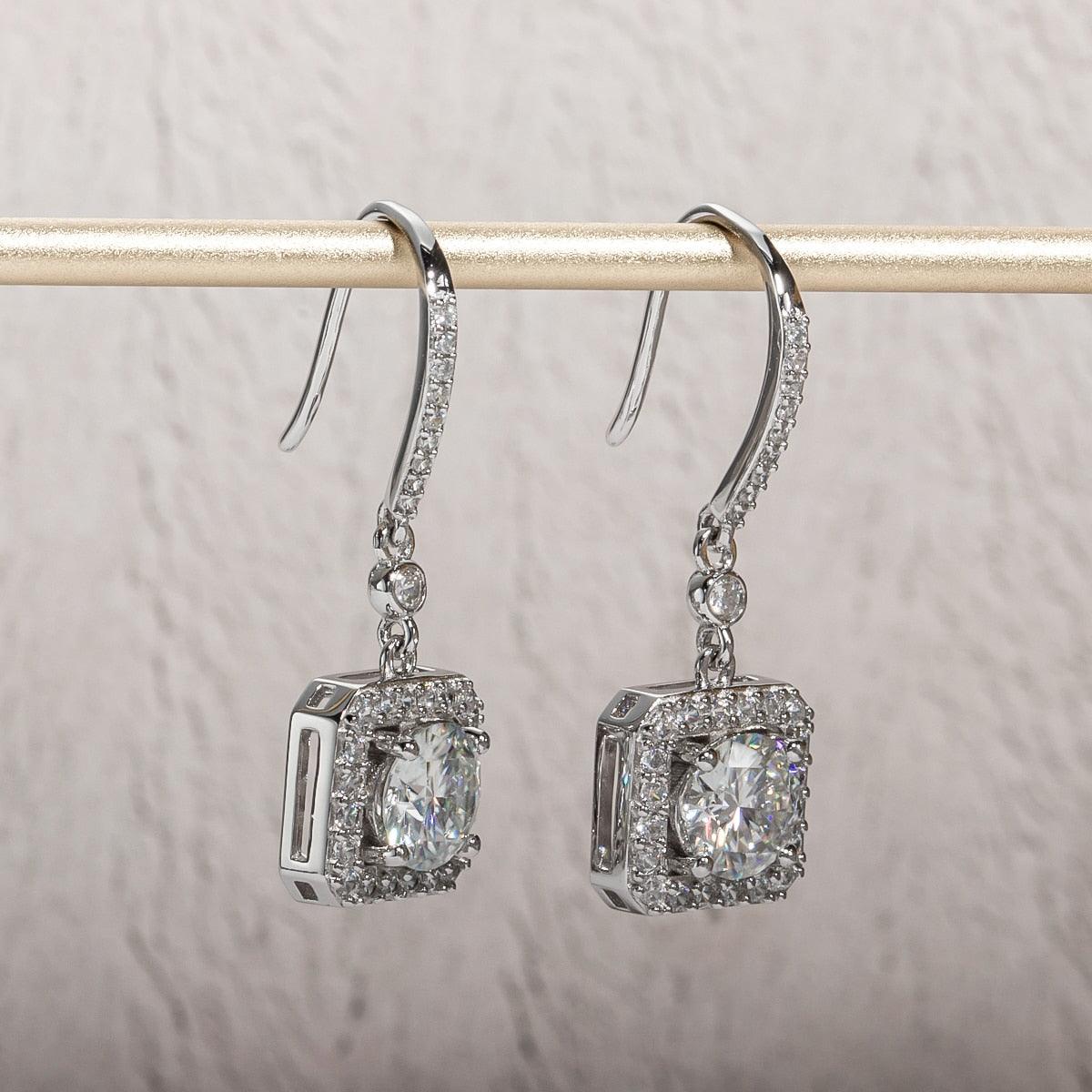 Brinco Gota Prisma com Moissanite – Prata 925