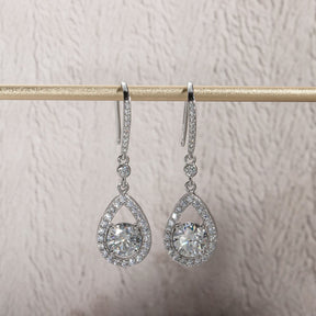 Brinco Gota Pera com Moissanite – Prata 925