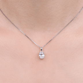 Colar Oval com Moissanite – 4 Garras em Ouro Branco 18k